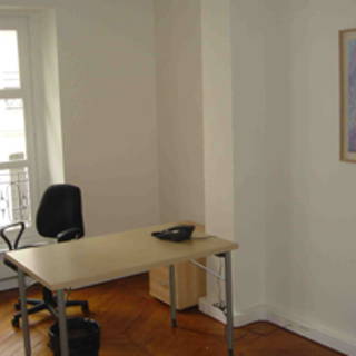 Bureau privé 15 m² 3 postes Location bureau Rue Boudreau Paris 75009 - photo 1